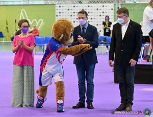 podium foto simone ferraro sfz 4024 copia